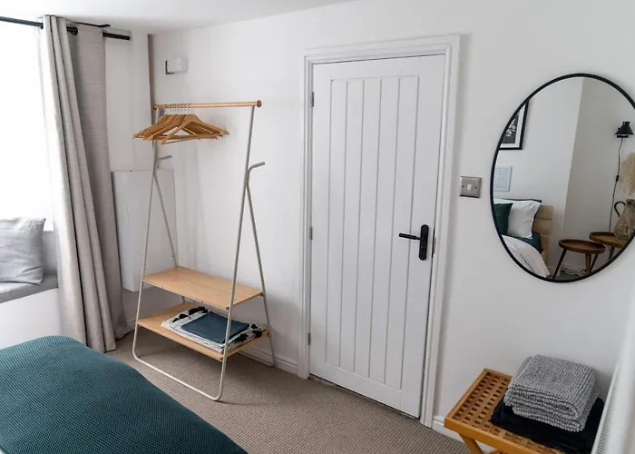 Bower Apartment