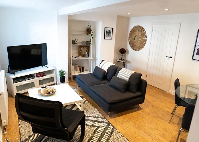 Bower Apartment